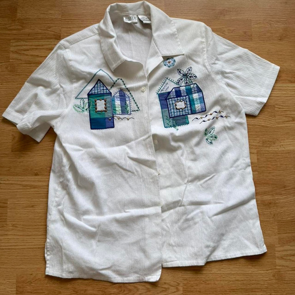 Vintage Koret white button-up with Gingham Embroidery🐦